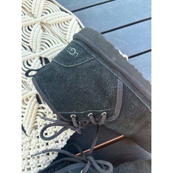 Ugg Kids Neumel II Chukka Ankle Boots Size 4 Black Suede Leather Winter Booties - Picture 3 of 10